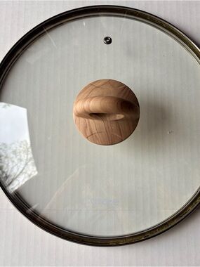 Carote glass pan skillet Dutch oven lid wooden handle 10.5” inside meas